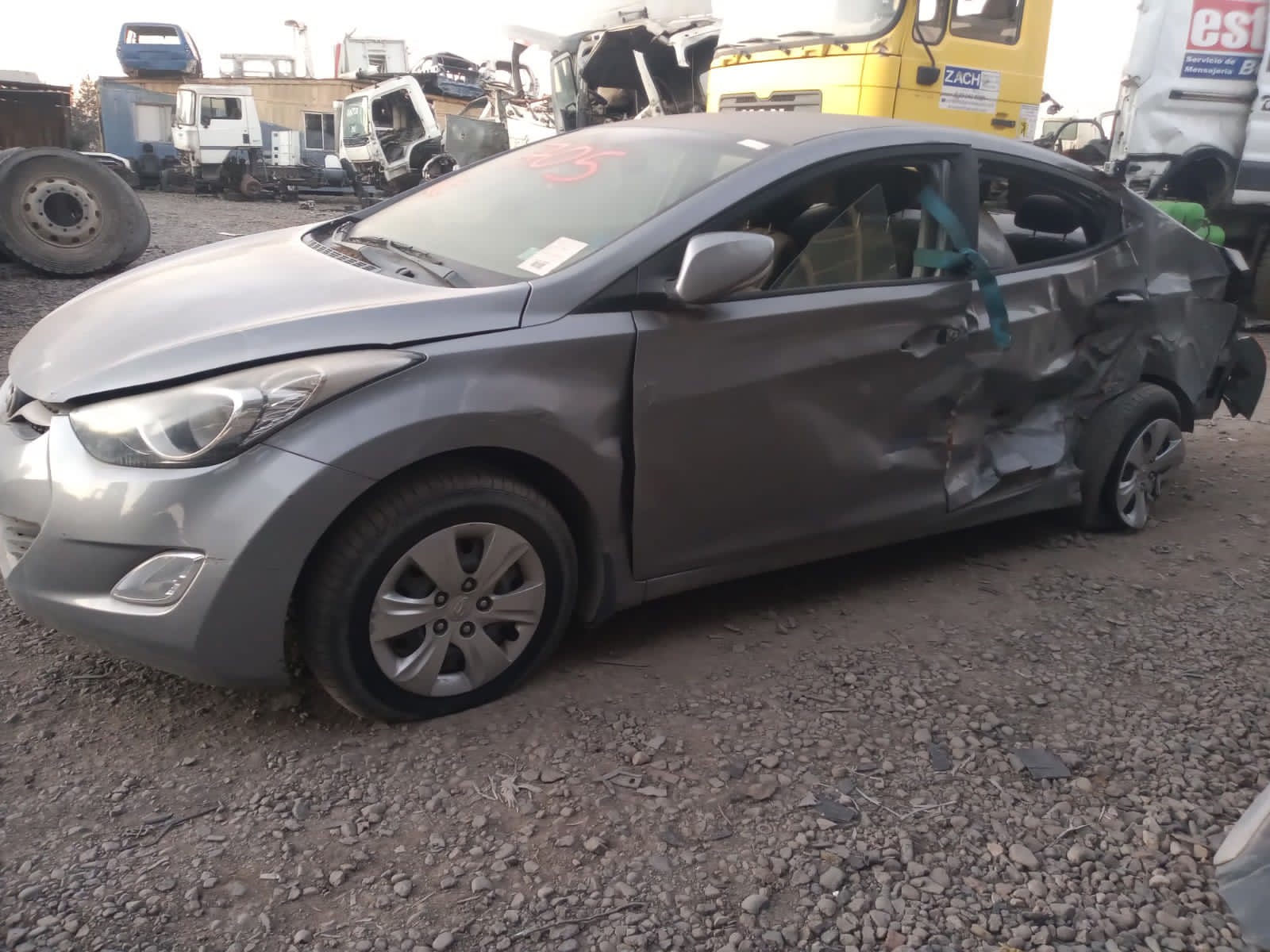  Hyundai ELANTRA 2013    EN DESARME